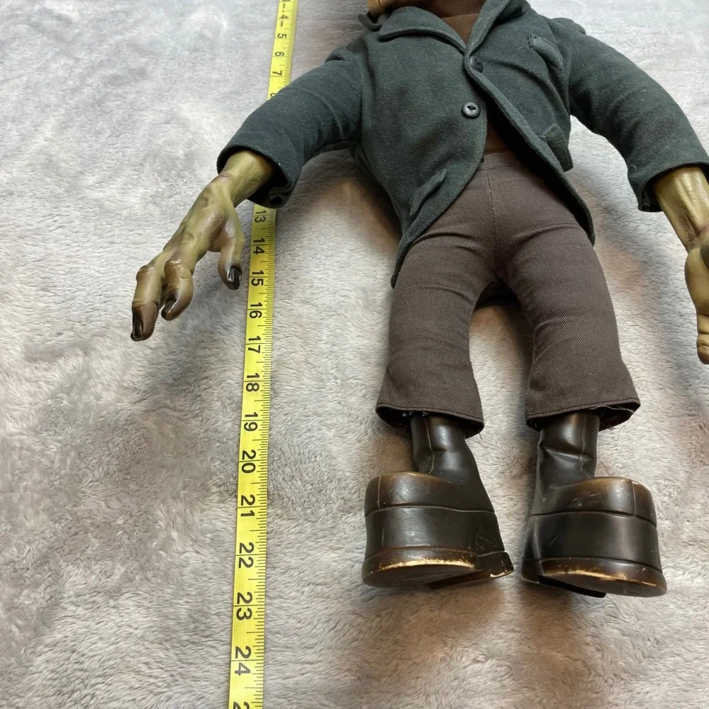 Universal Studios Monsters Frankenstein Figure 24